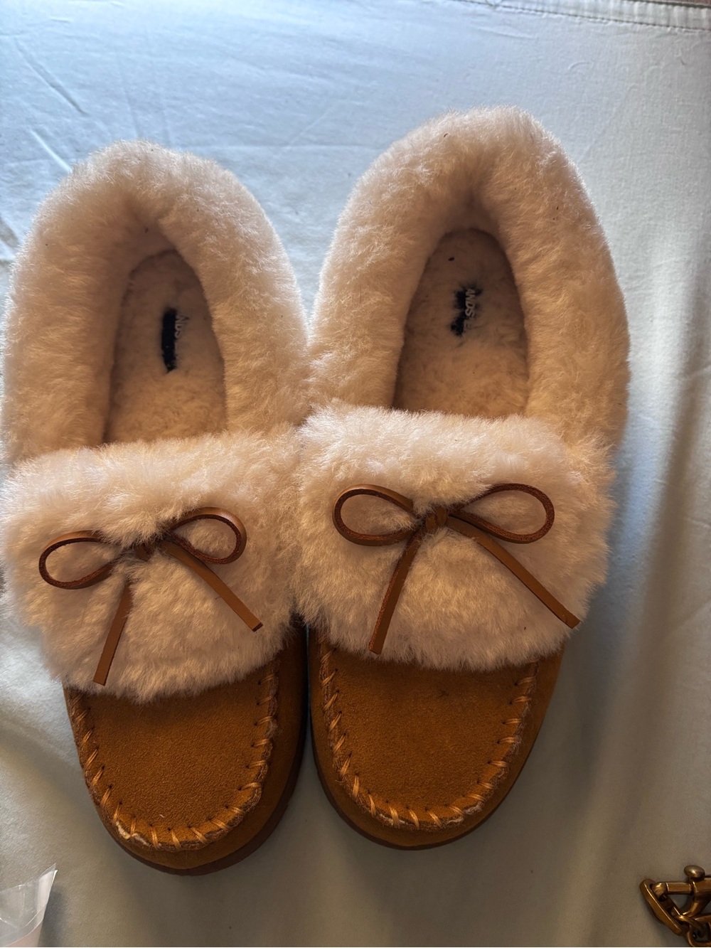 Land’s End Cozy Faux-Shearling Bow Moccasin Slippers - Tan and Cream Size 11W